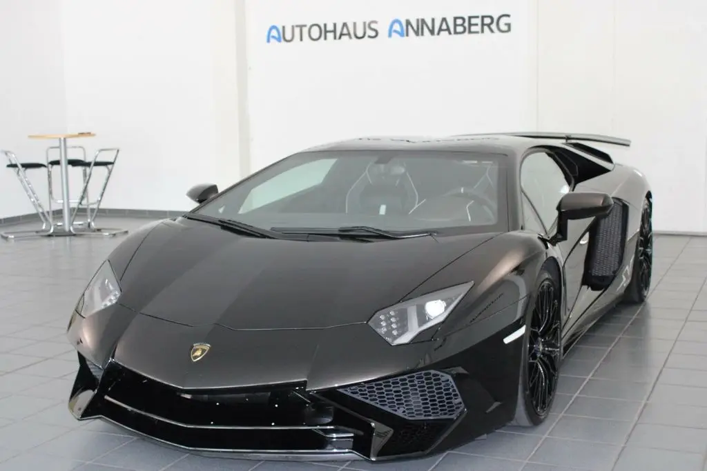 Photo 1 : Lamborghini Aventador 2017 Petrol