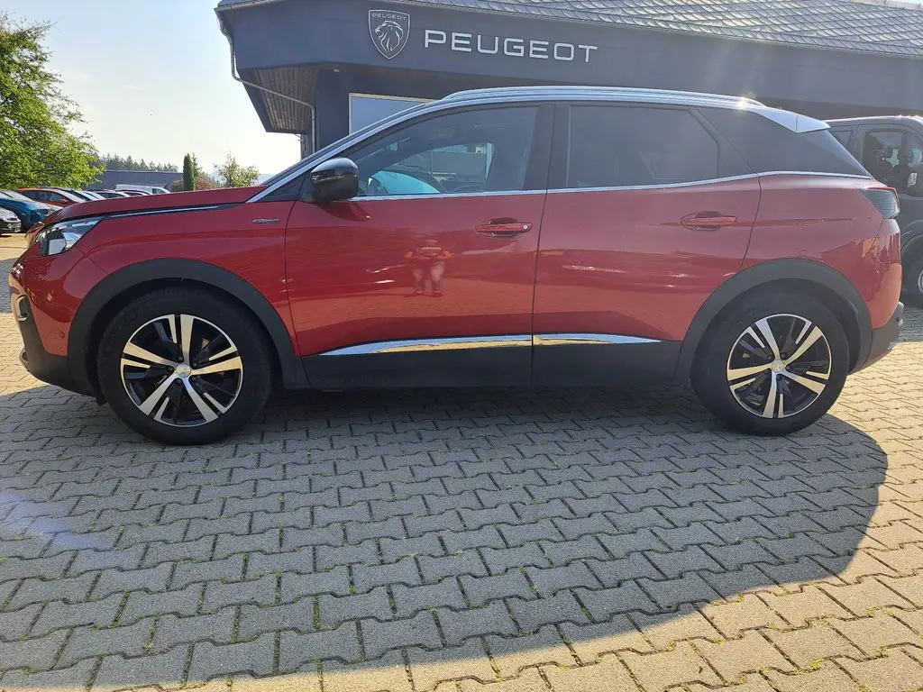 Photo 1 : Peugeot 3008 2020 Petrol