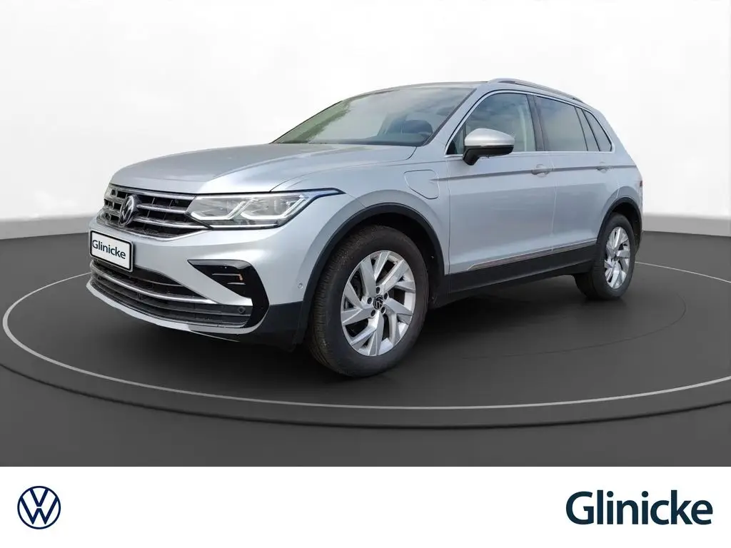 Photo 1 : Volkswagen Tiguan 2023 Hybride