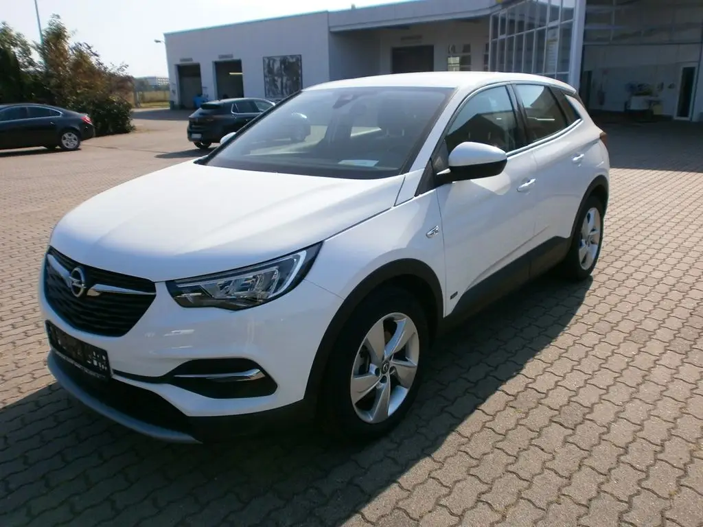 Photo 1 : Opel Grandland 2021 Hybride