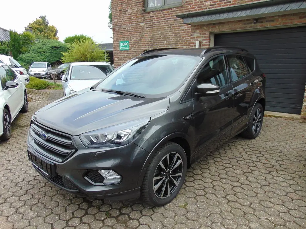 Photo 1 : Ford Kuga 2019 Petrol