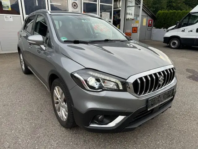 Photo 1 : Suzuki Sx4 2019 Petrol