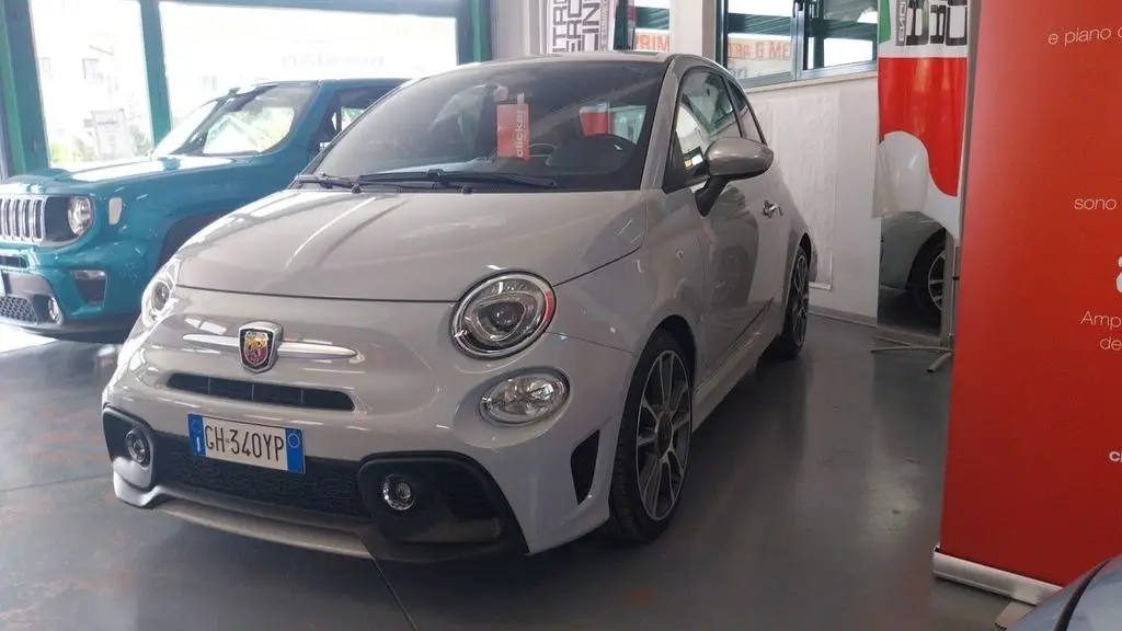 Photo 1 : Abarth 595 2022 Essence