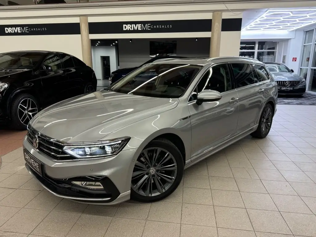 Photo 1 : Volkswagen Passat 2020 Diesel