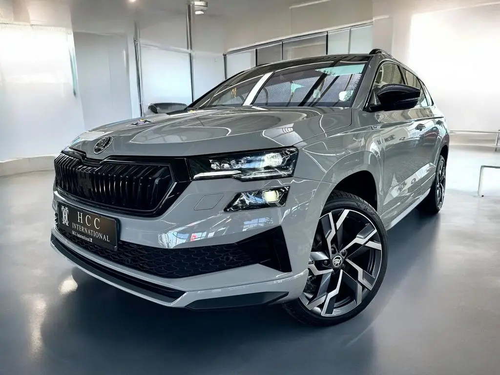 Photo 1 : Skoda Karoq 2024 Essence