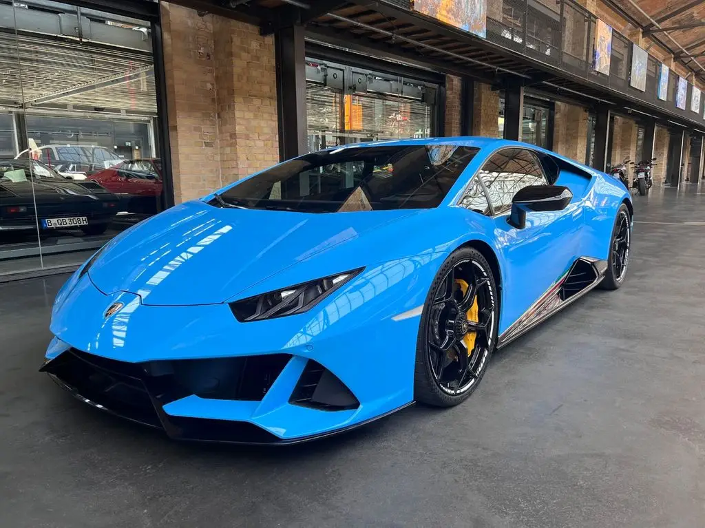 Photo 1 : Lamborghini Huracan 2022 Petrol