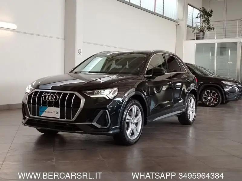 Photo 1 : Audi Q3 2019 Petrol