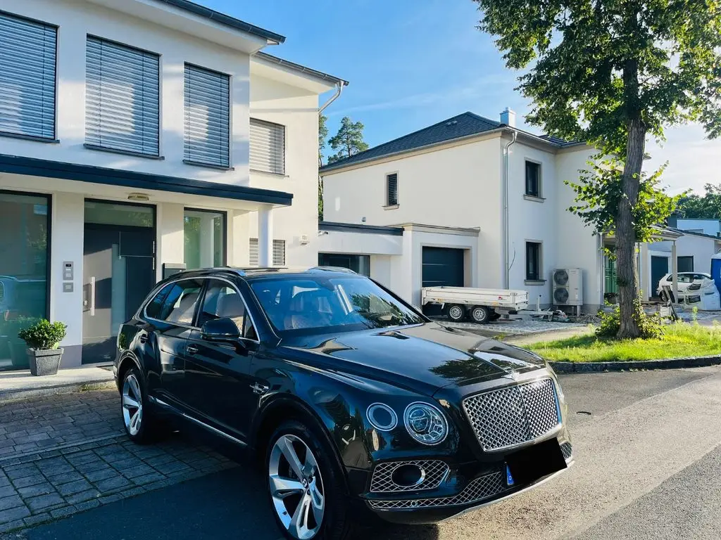 Photo 1 : Bentley Bentayga 2016 Petrol