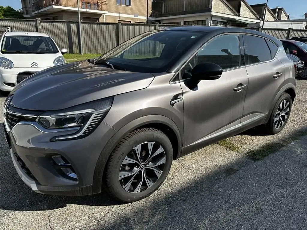 Photo 1 : Renault Captur 2023 Petrol