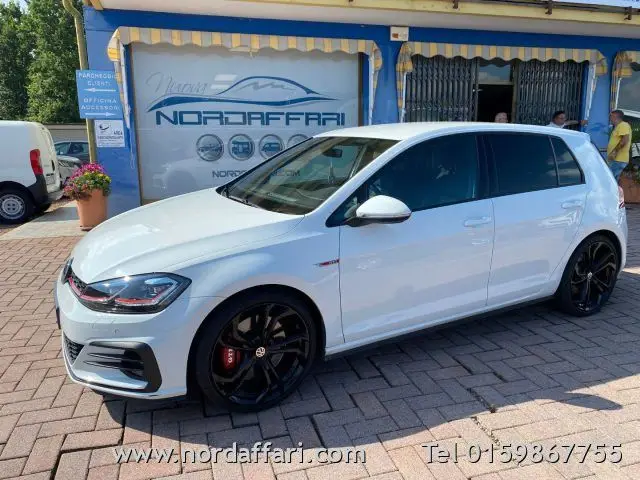 Photo 1 : Volkswagen Golf 2019 Petrol