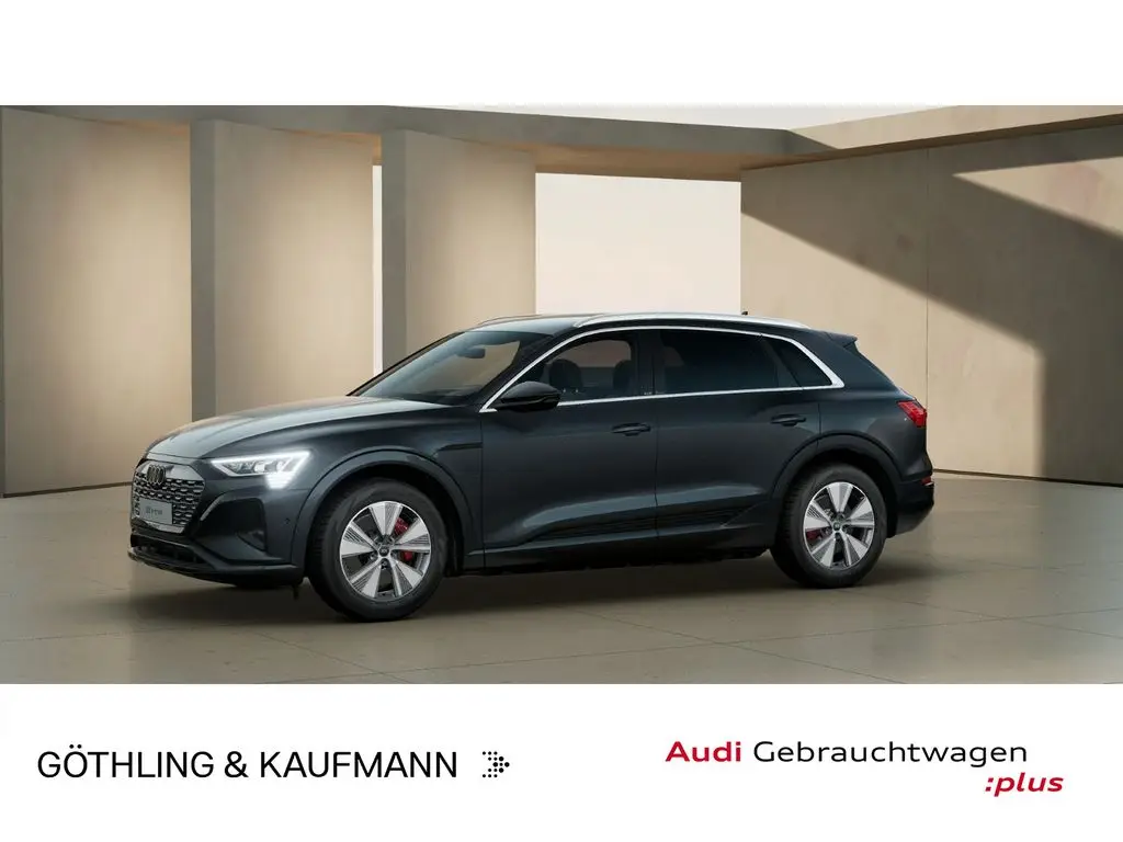 Photo 1 : Audi Q8 2023 Not specified