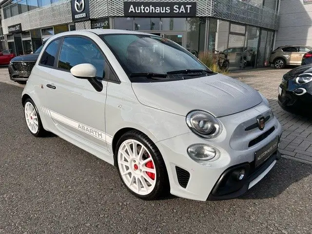 Photo 1 : Abarth 695 2022 Essence