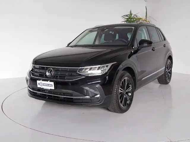 Photo 1 : Volkswagen Tiguan 2023 Petrol