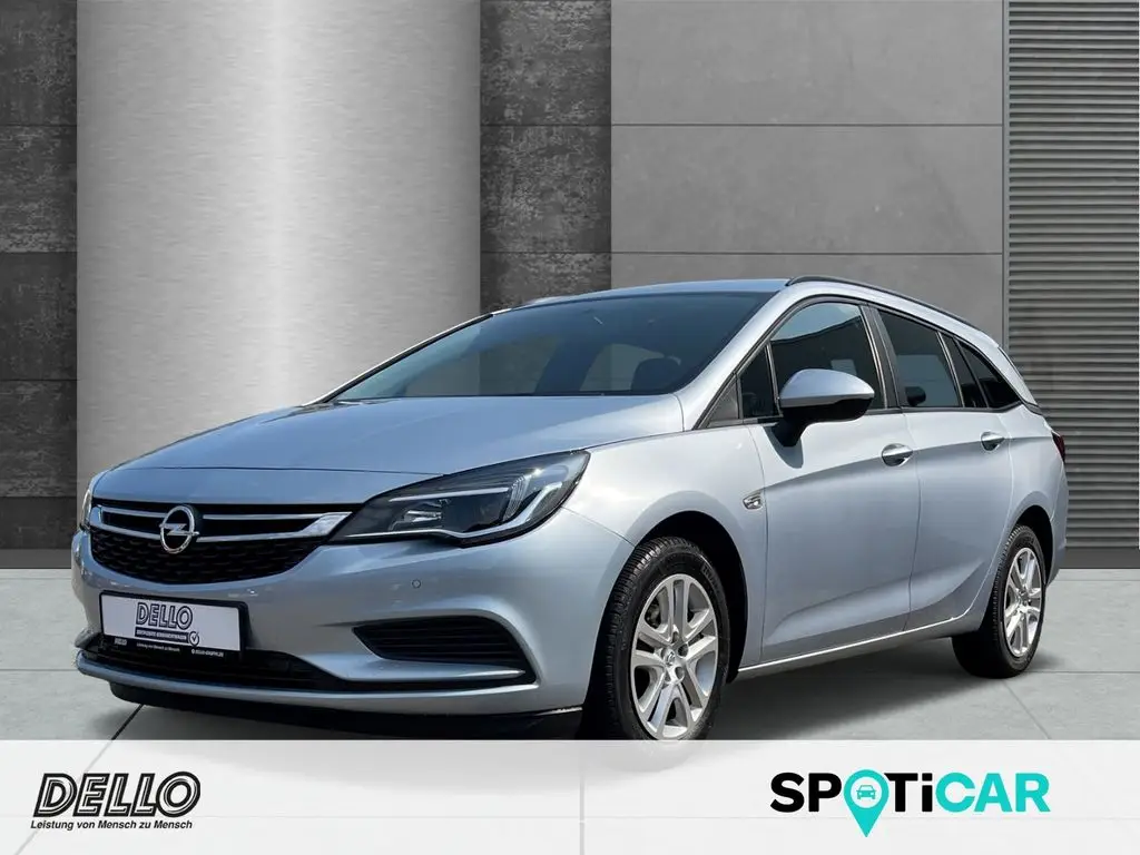 Photo 1 : Opel Astra 2017 Essence