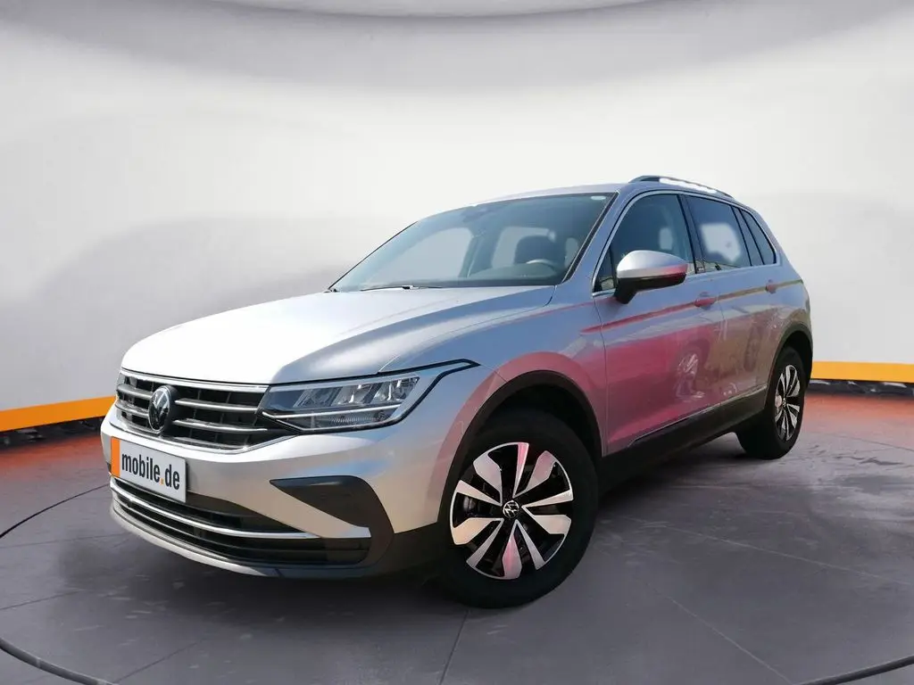 Photo 1 : Volkswagen Tiguan 2023 Petrol