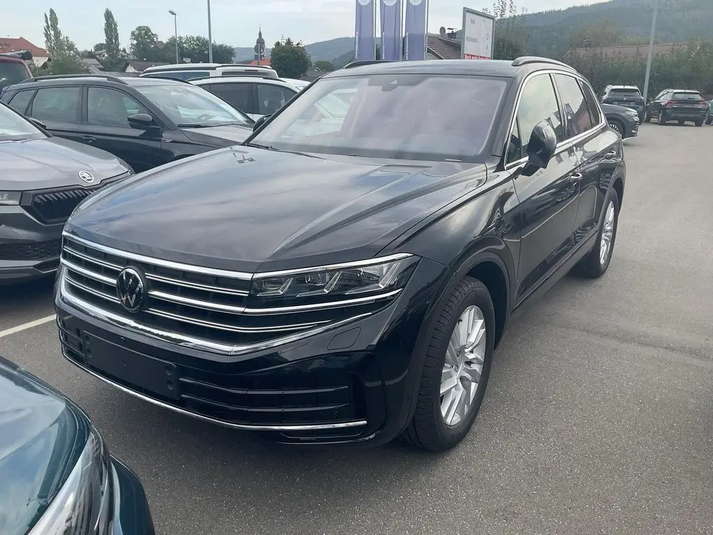 Photo 1 : Volkswagen Touareg 2024 Diesel