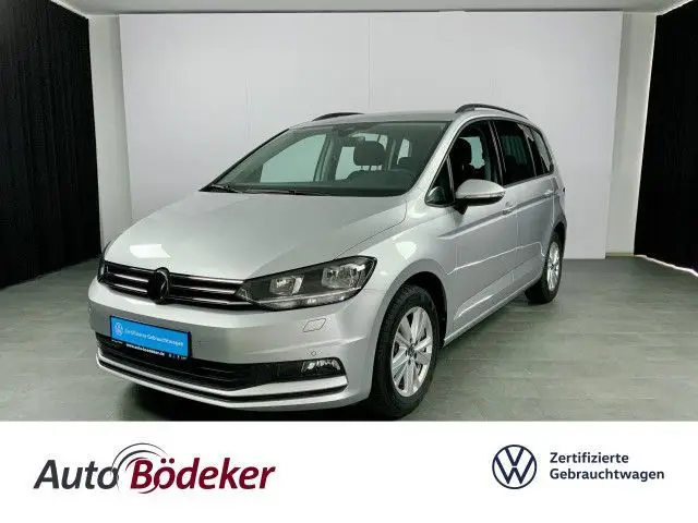 Photo 1 : Volkswagen Touran 2023 Petrol