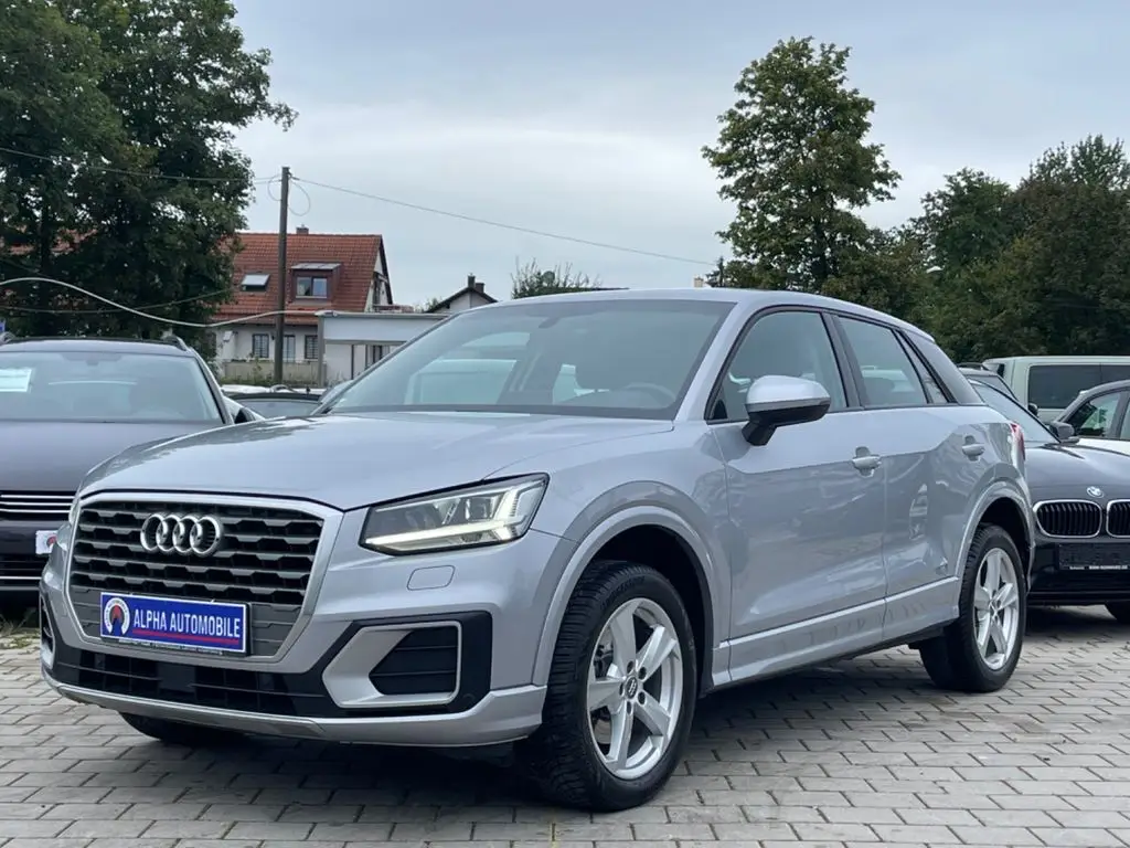 Photo 1 : Audi Q2 2017 Essence