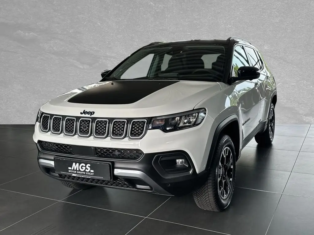 Photo 1 : Jeep Compass 2024 Hybrid