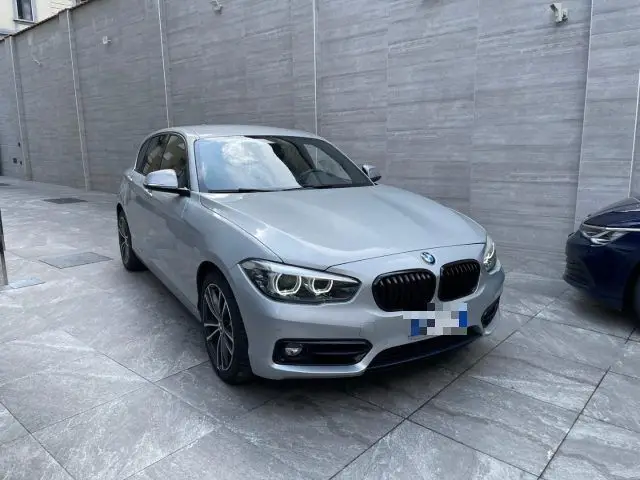 Photo 1 : Bmw Serie 1 2019 Petrol