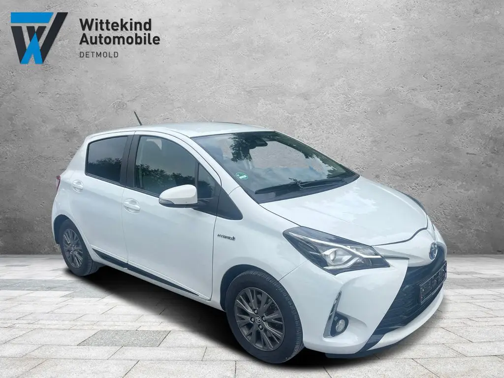 Photo 1 : Toyota Yaris 2017 Hybrid