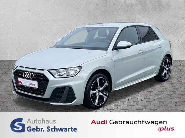 Photo 1 : Audi A1 2023 Essence