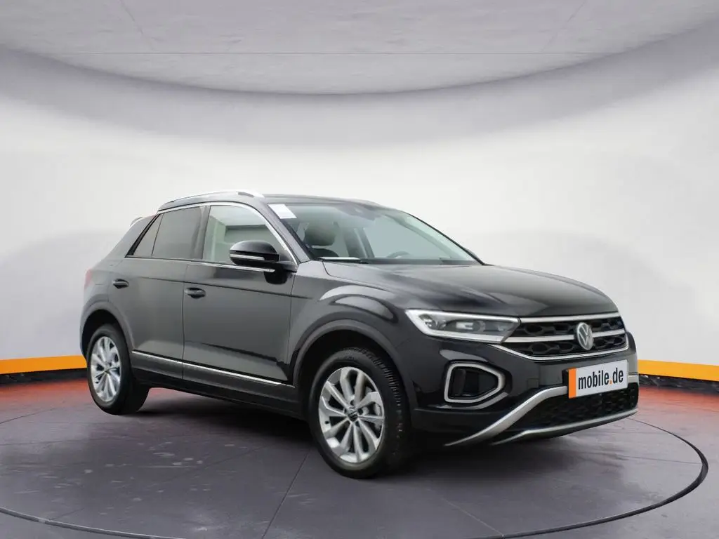 Photo 1 : Volkswagen T-roc 2023 Essence