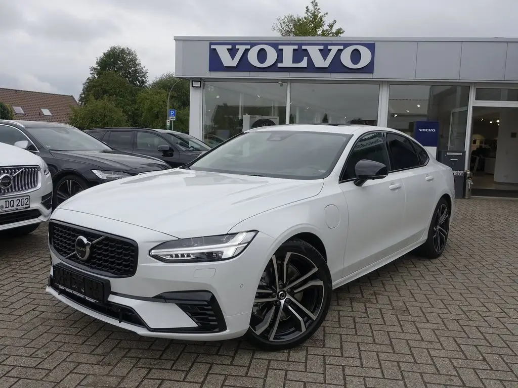 Photo 1 : Volvo S90 2024 Hybrid