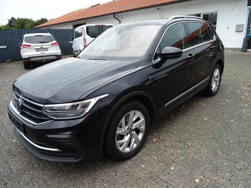 Photo 1 : Volkswagen Tiguan 2023 Essence