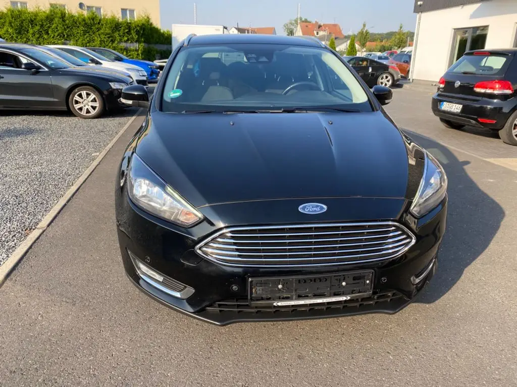 Photo 1 : Ford Focus 2018 Petrol