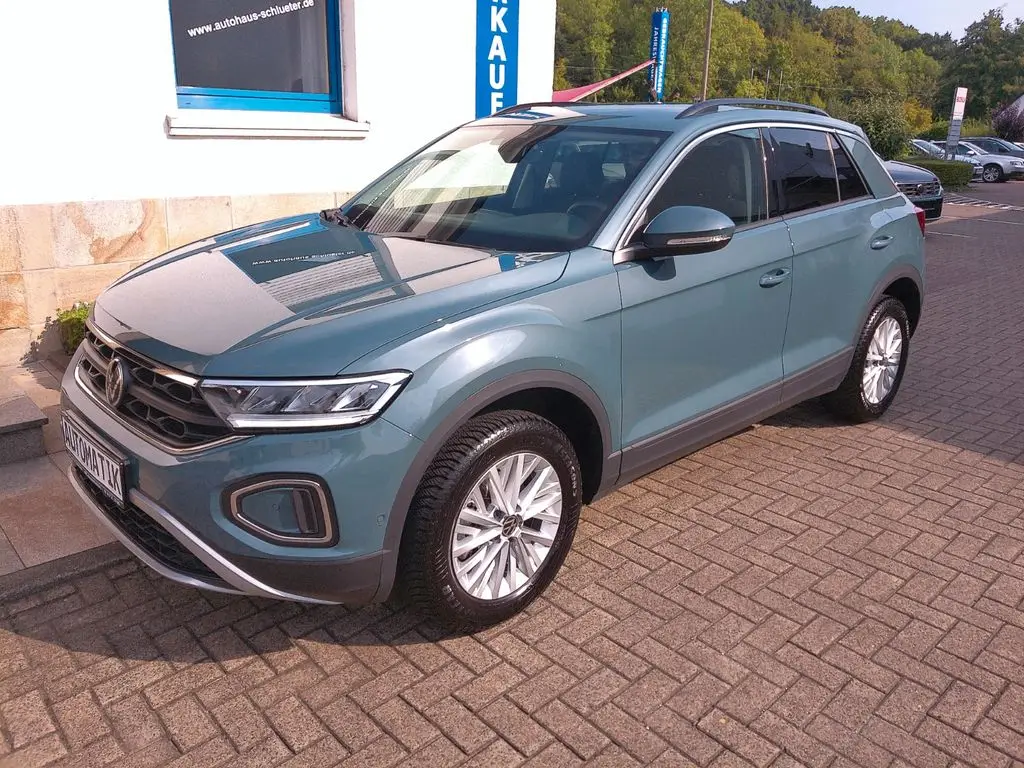 Photo 1 : Volkswagen T-roc 2022 Essence