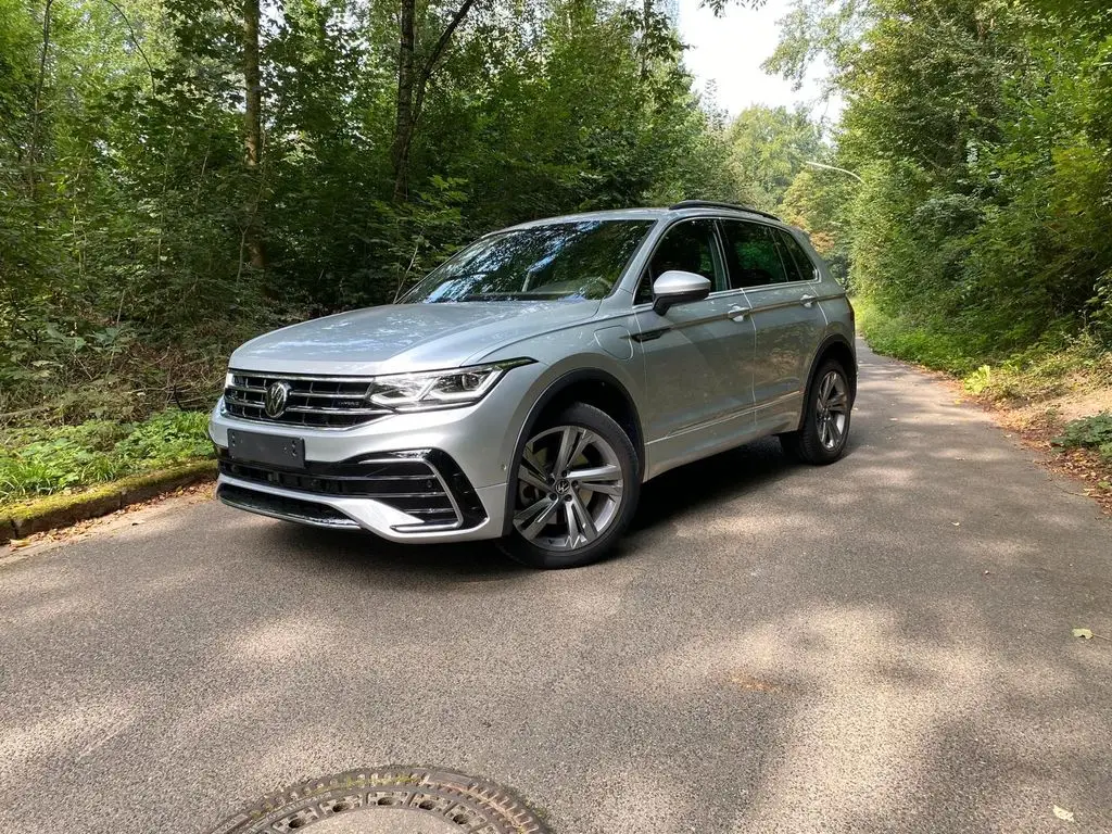 Photo 1 : Volkswagen Tiguan 2024 Hybride