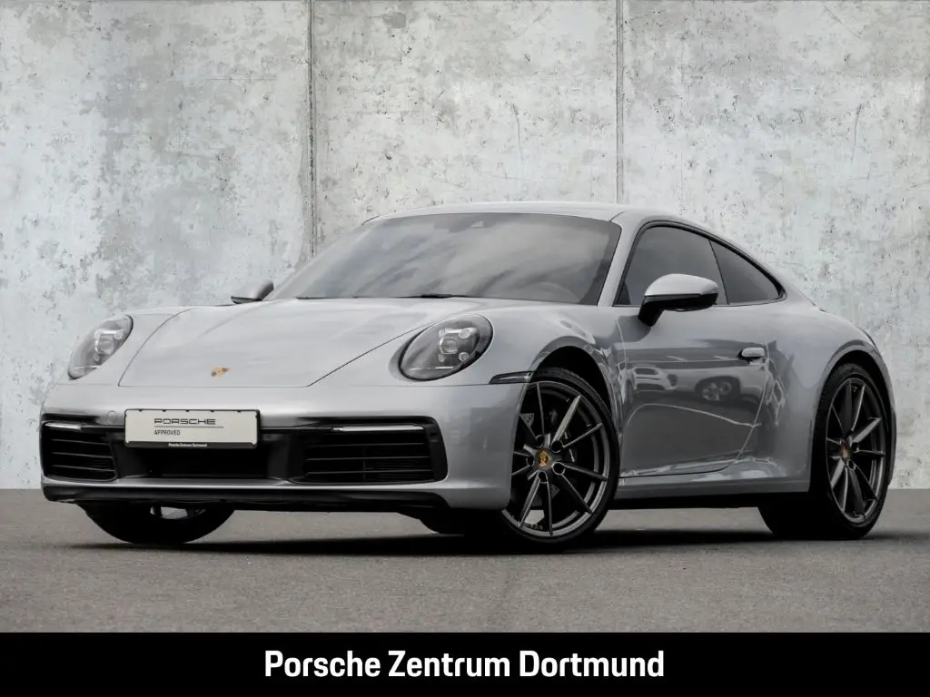 Photo 1 : Porsche 992 2021 Petrol