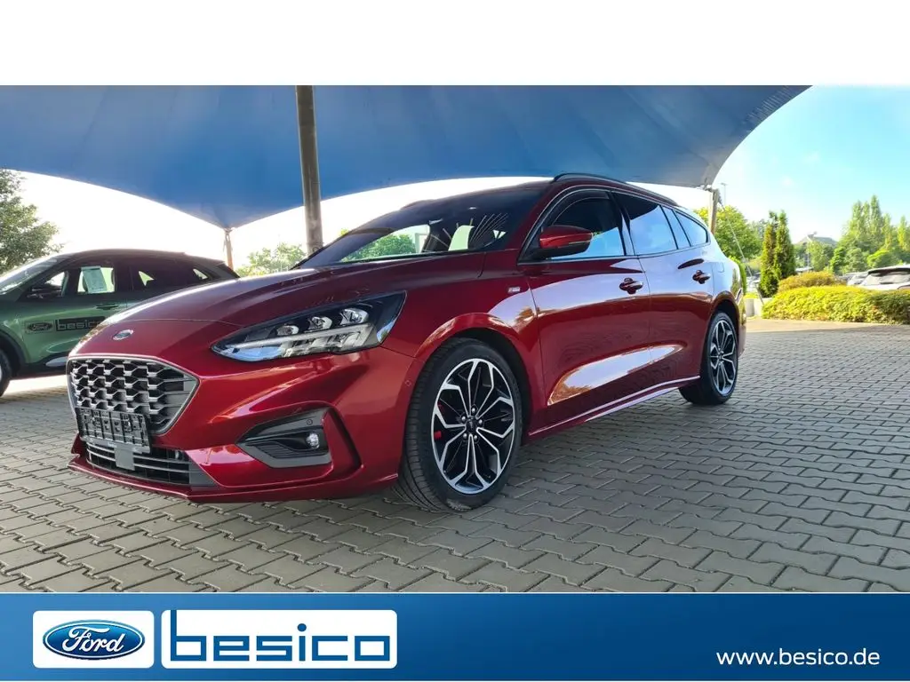 Photo 1 : Ford Focus 2019 Petrol