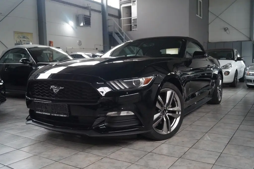 Photo 1 : Ford Mustang 2015 Petrol