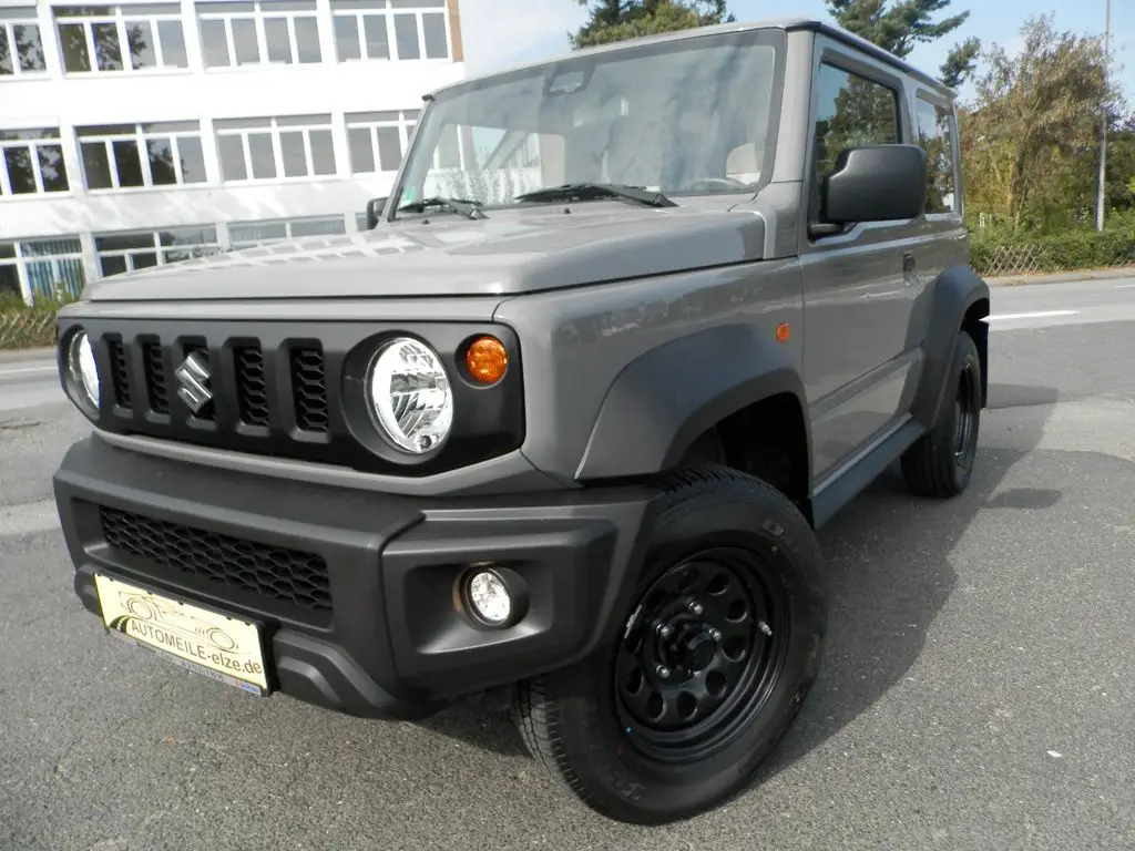 Photo 1 : Suzuki Jimny 2021 Petrol