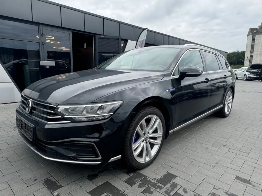 Photo 1 : Volkswagen Passat 2020 Hybrid