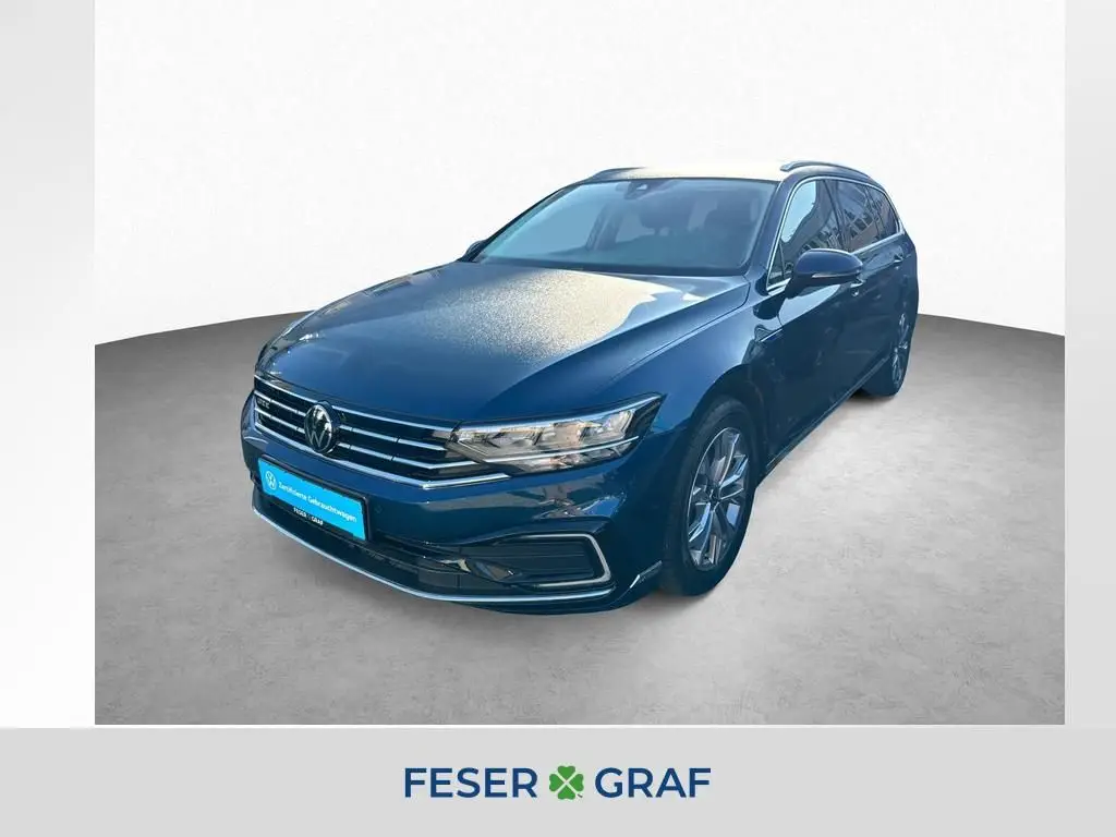 Photo 1 : Volkswagen Passat 2022 Hybride