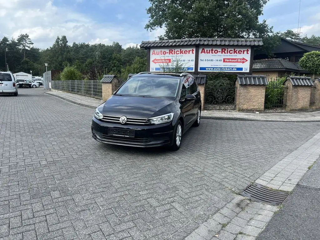 Photo 1 : Volkswagen Touran 2017 Petrol