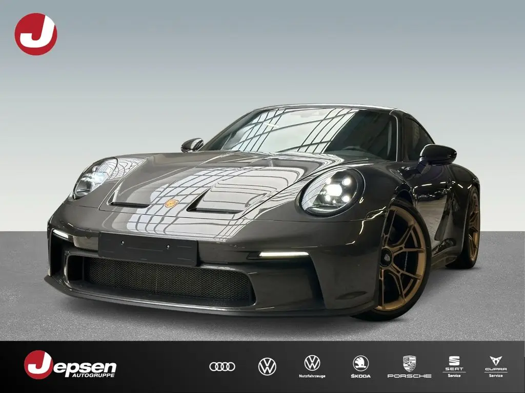 Photo 1 : Porsche 992 2022 Essence