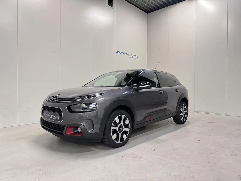 Photo 1 : Citroen C4 2019 Petrol