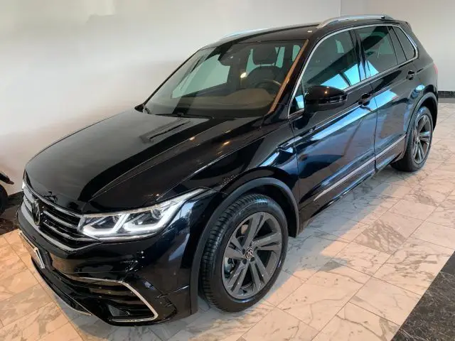 Photo 1 : Volkswagen Tiguan 2021 Petrol