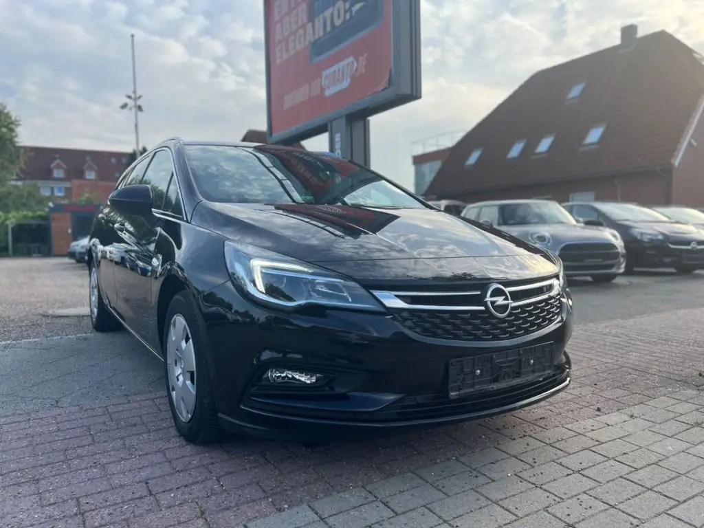 Photo 1 : Opel Astra 2016 Diesel