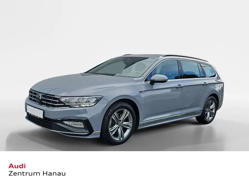 Photo 1 : Volkswagen Passat 2023 Petrol