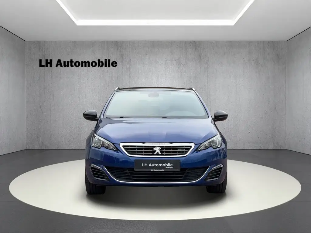 Photo 1 : Peugeot 308 2015 Essence