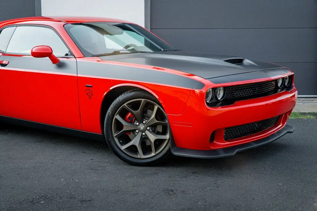 Photo 1 : Dodge Challenger 2020 Essence