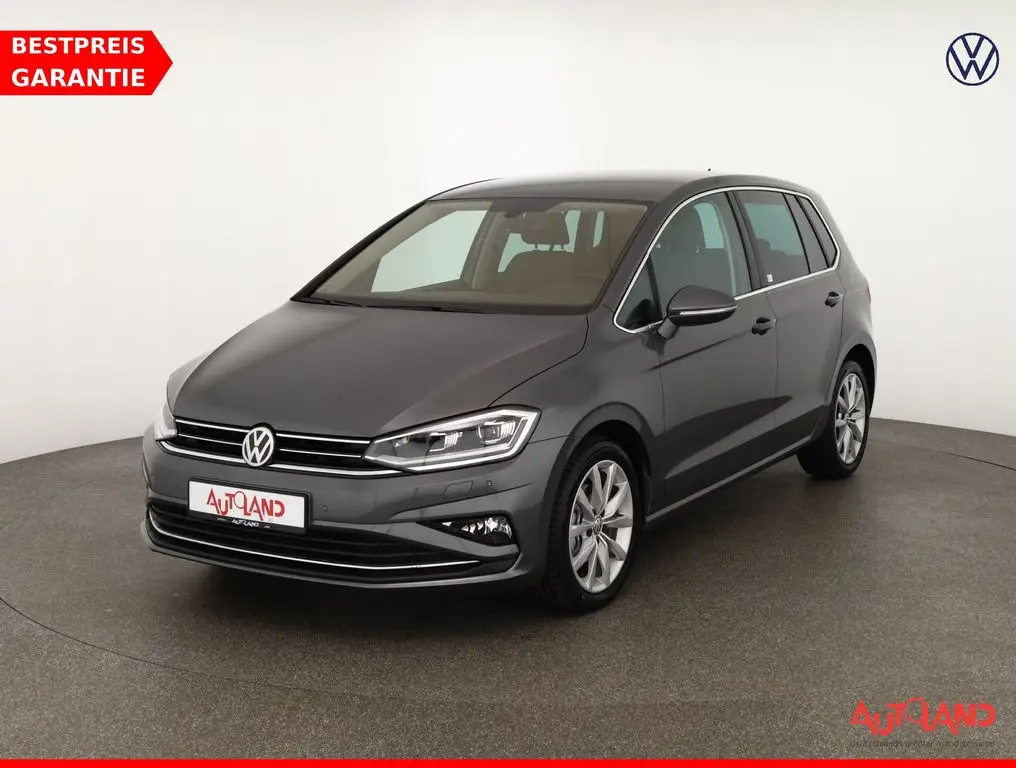 Photo 1 : Volkswagen Golf 2018 Petrol