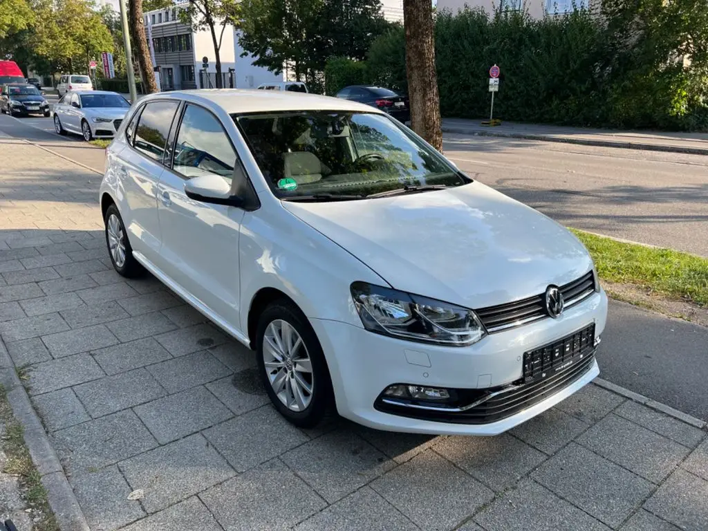 Photo 1 : Volkswagen Polo 2016 Petrol