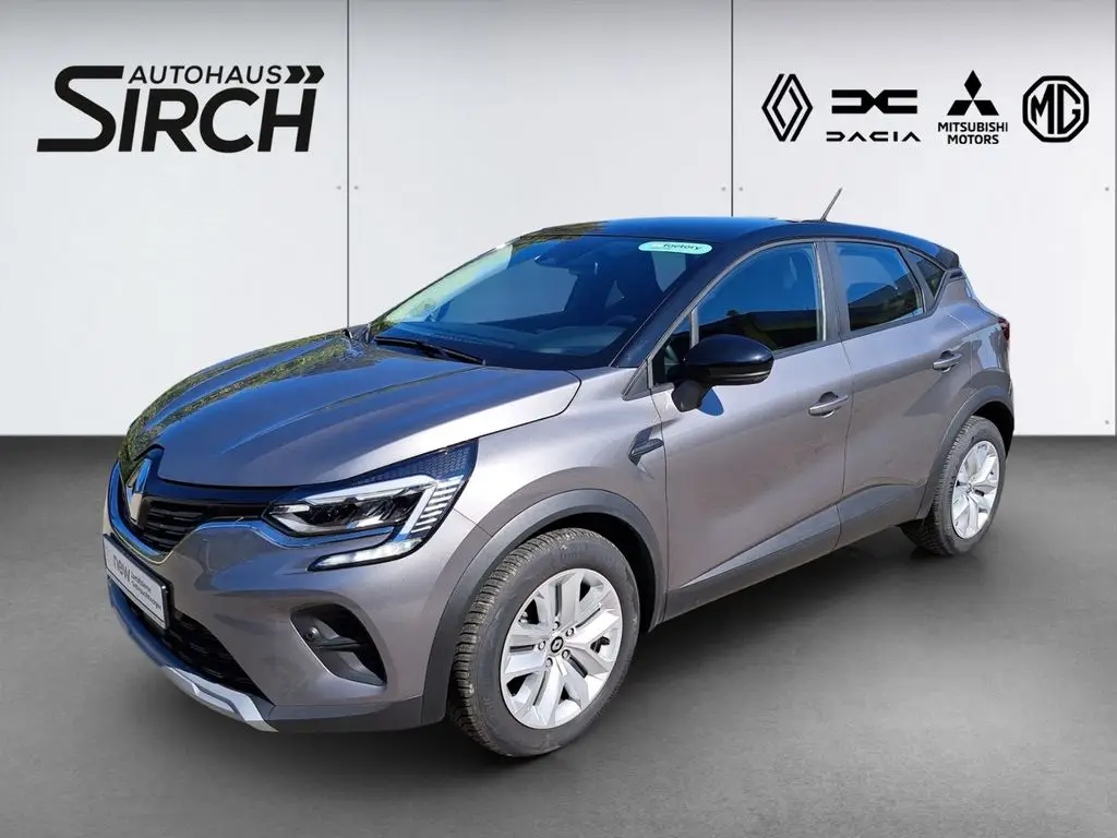 Photo 1 : Renault Captur 2023 Essence