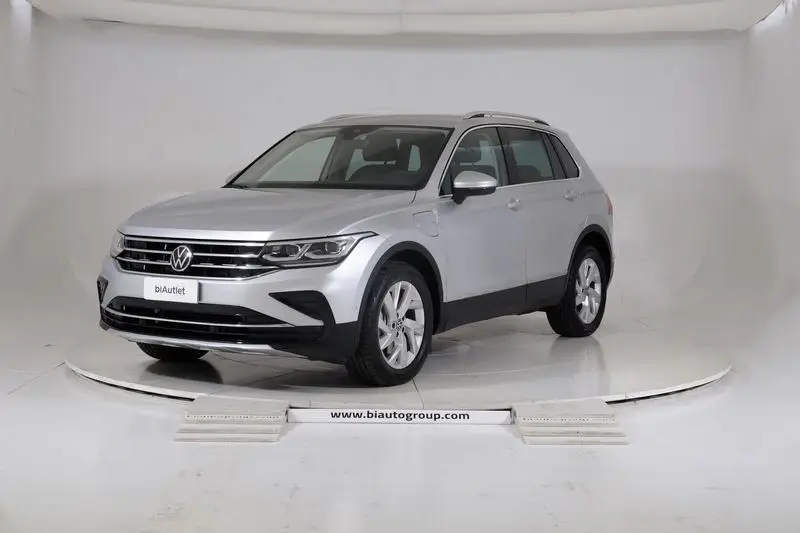 Photo 1 : Volkswagen Tiguan 2021 Hybride